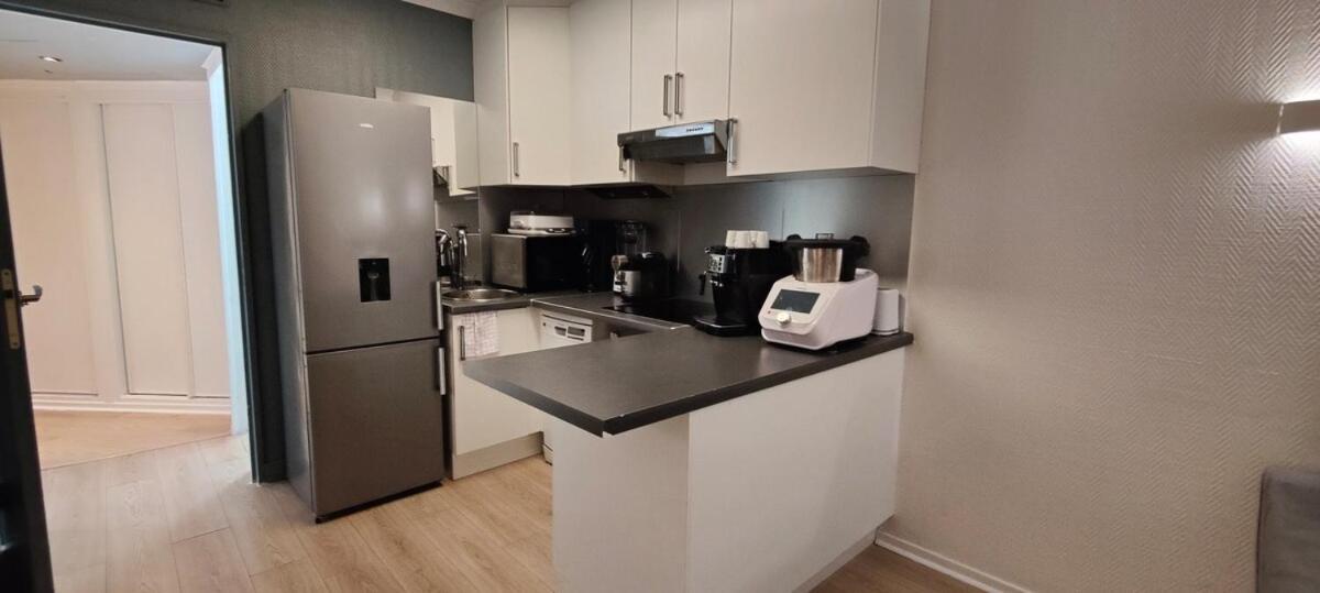 Paris Expo Suite Appartement & Parkings Dans Un Hotel 4 Etoiles, Porte De Versailles - Check In Autonome 24-7 이씨레물리노 외부 사진